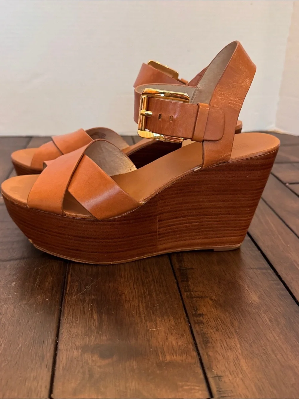 Michael Kors Peggy Platform Luggage Leather Tab Wedge Sandal Size 6.5M Boho Chic
